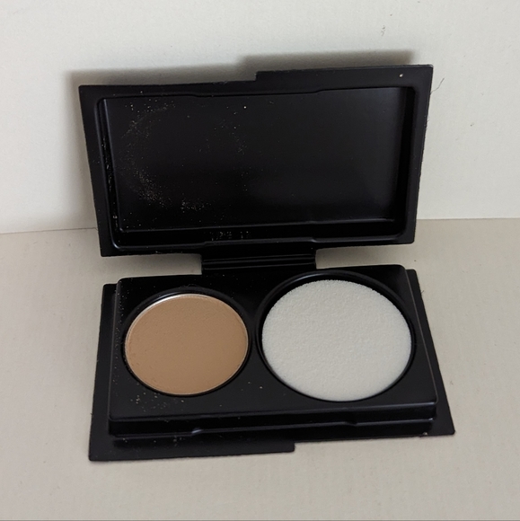 MAC Studio Fix Powder Plus Foundation NC30 - Picture 2 of 3